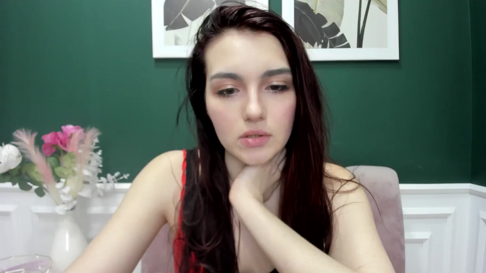 Gallery image thumbnail from AmeliaKriss's myfreecams stream on, 04/10/2025, 11:08 image 12 of 20