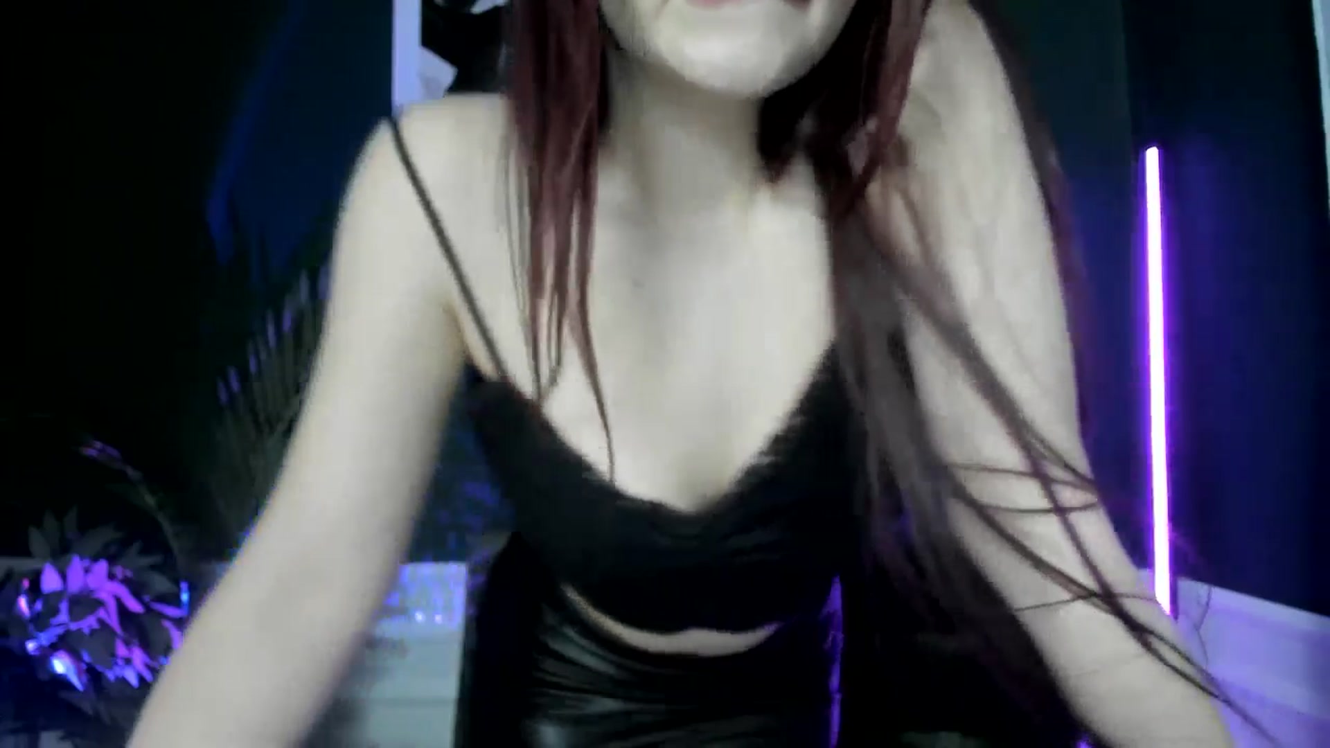 Gallery image thumbnail from AmeliaKriss's myfreecams stream on, 04/11/2025, 09:57 image 13 of 20