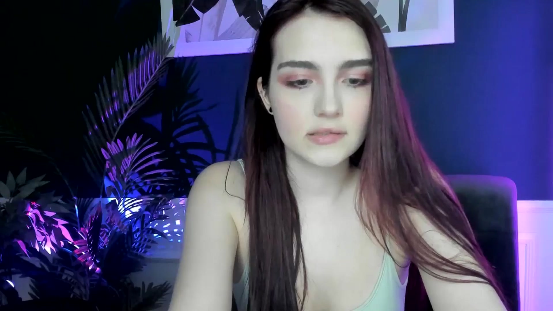 Gallery image thumbnail from AmeliaKriss's myfreecams stream on, 04/13/2025, 10:24 image 10 of 20