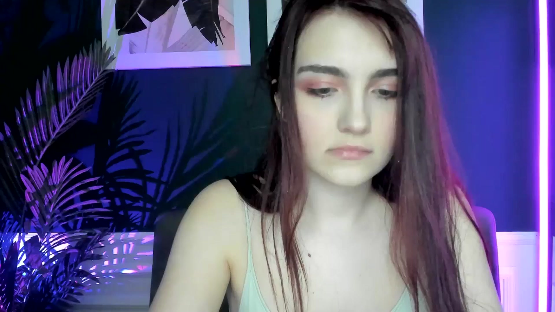 Gallery image thumbnail from AmeliaKriss's myfreecams stream on, 04/13/2025, 11:23 image 10 of 20