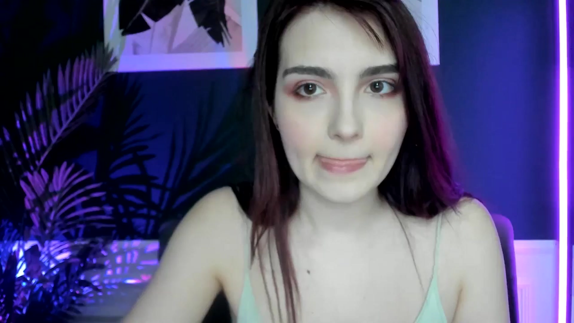 Gallery image thumbnail from AmeliaKriss's myfreecams stream on, 04/13/2025, 11:23 image 6 of 20