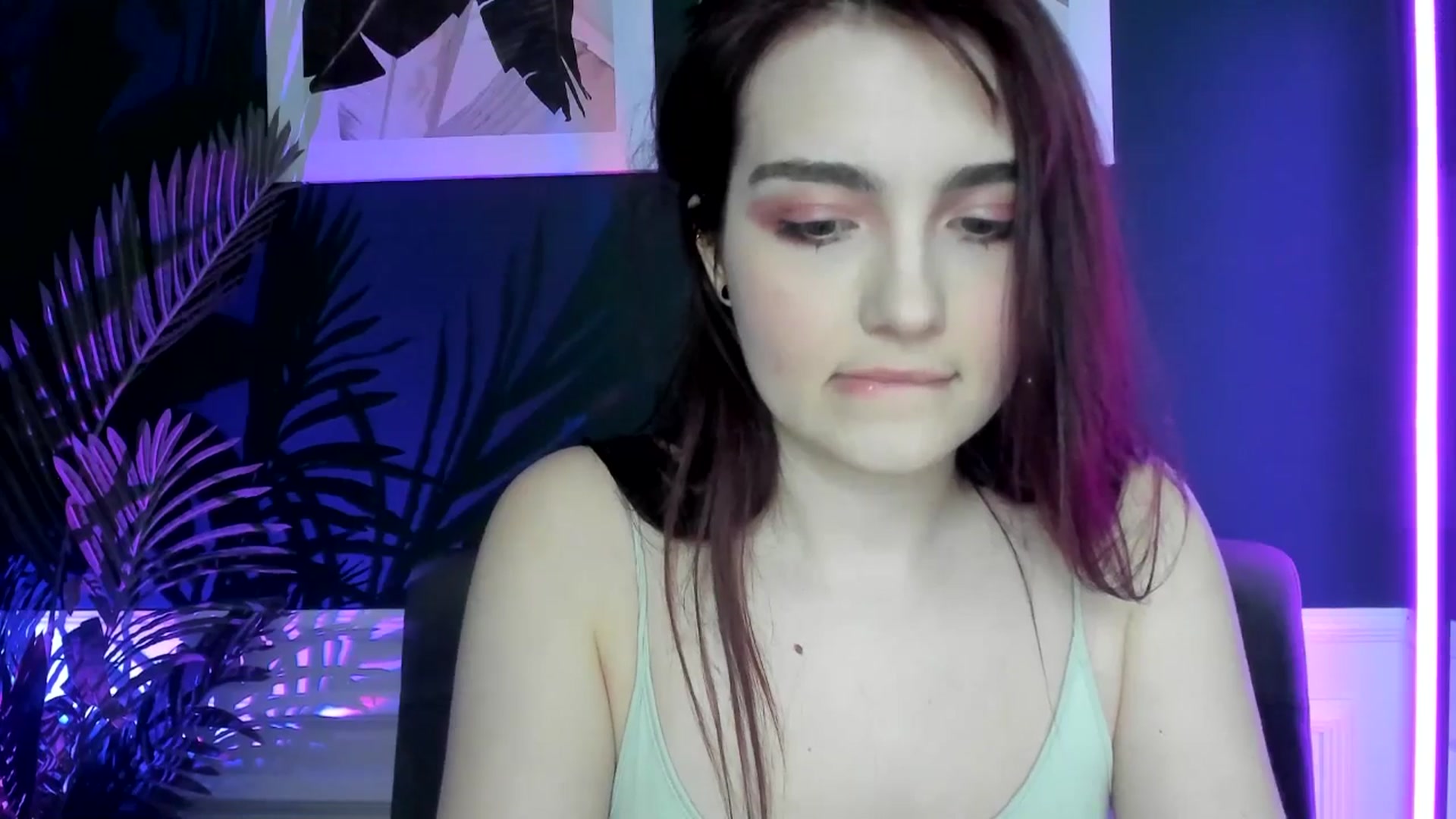 Gallery image thumbnail from AmeliaKriss's myfreecams stream on, 04/13/2025, 11:23 image 2 of 20