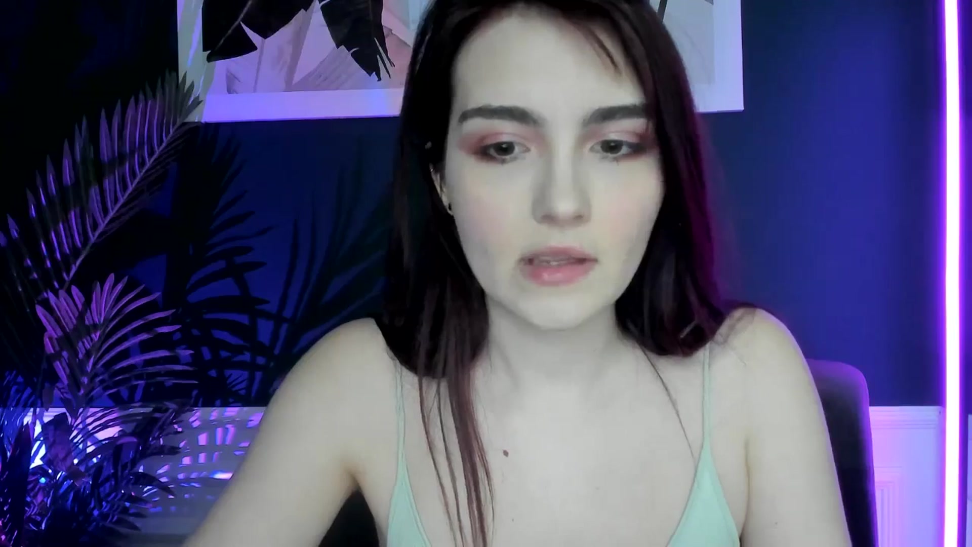 Gallery image thumbnail from AmeliaKriss's myfreecams stream on, 04/13/2025, 11:23 image 5 of 20