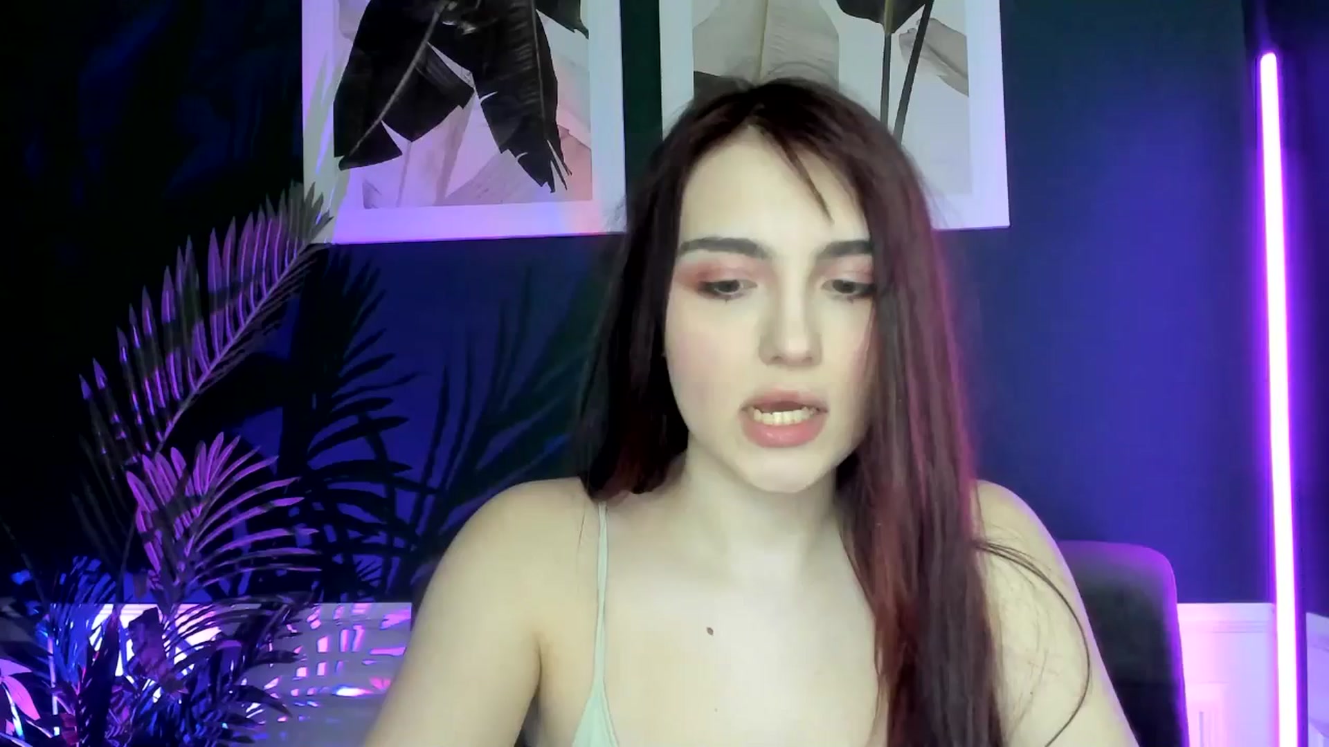 Gallery image thumbnail from AmeliaKriss's myfreecams stream on, 04/13/2025, 11:52 image 1 of 20