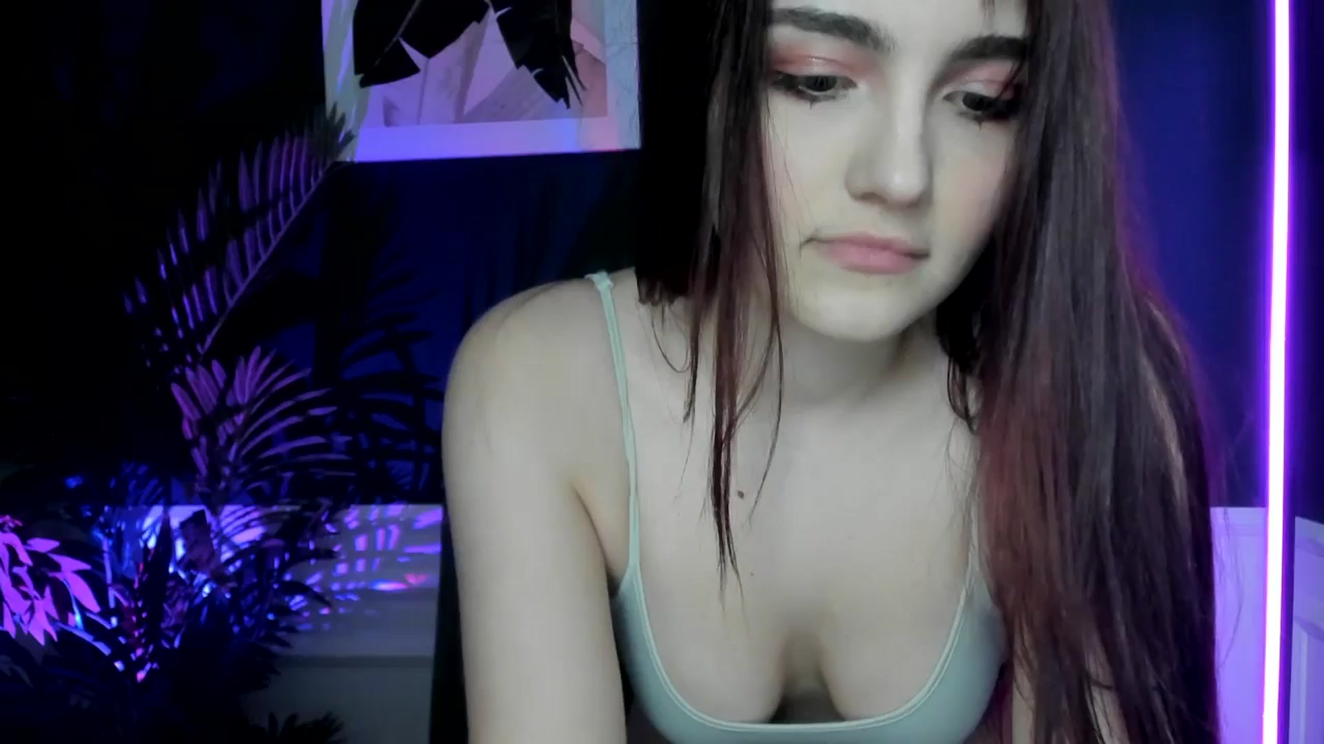 Gallery image thumbnail from AmeliaKriss's myfreecams stream on, 04/13/2025, 11:52 image 19 of 20