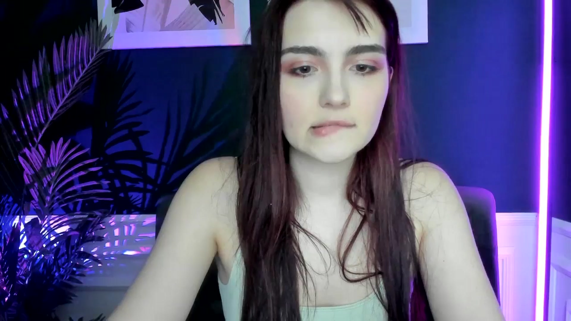Gallery image thumbnail from AmeliaKriss's myfreecams stream on, 04/13/2025, 12:47 image 10 of 20