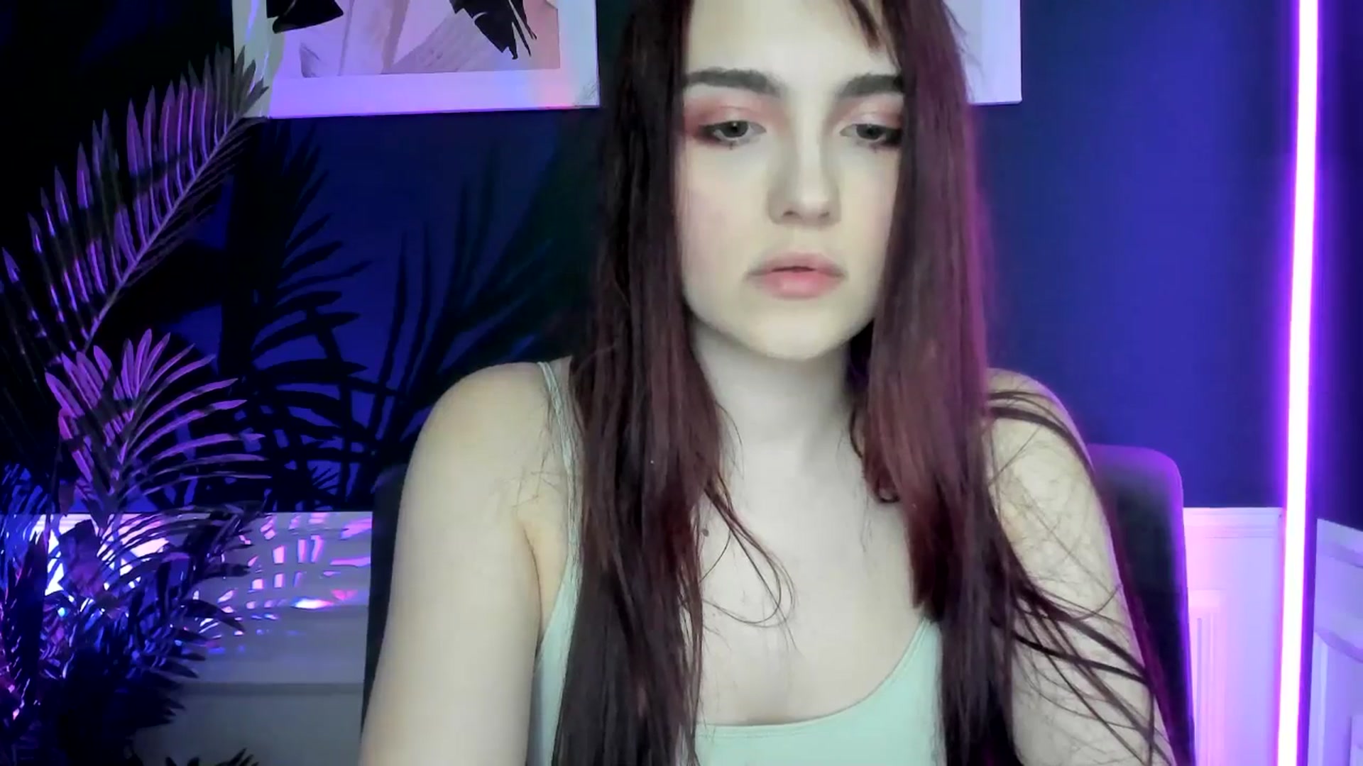Gallery image thumbnail from AmeliaKriss's myfreecams stream on, 04/13/2025, 12:47 image 5 of 20