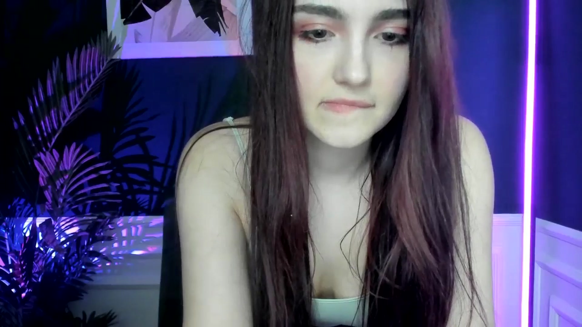 Gallery image thumbnail from AmeliaKriss's myfreecams stream on, 04/13/2025, 12:47 image 15 of 20