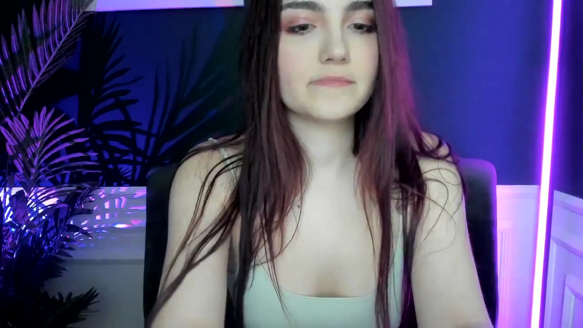 Gallery image thumbnail from AmeliaKriss's myfreecams stream on, 04/13/2025, 14:10 image 3 of 20