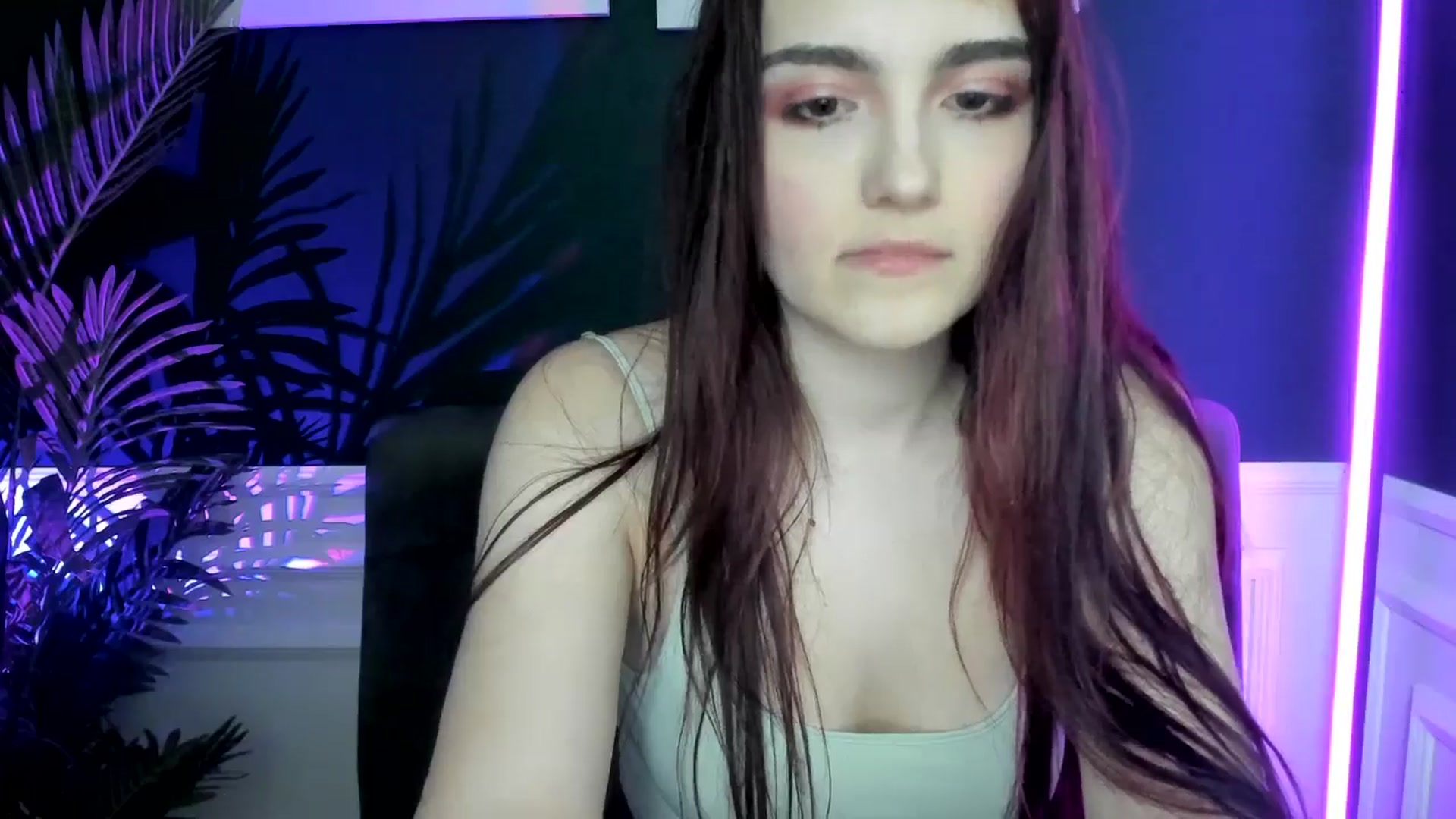 Gallery image thumbnail from AmeliaKriss's myfreecams stream on, 04/13/2025, 14:10 image 7 of 20