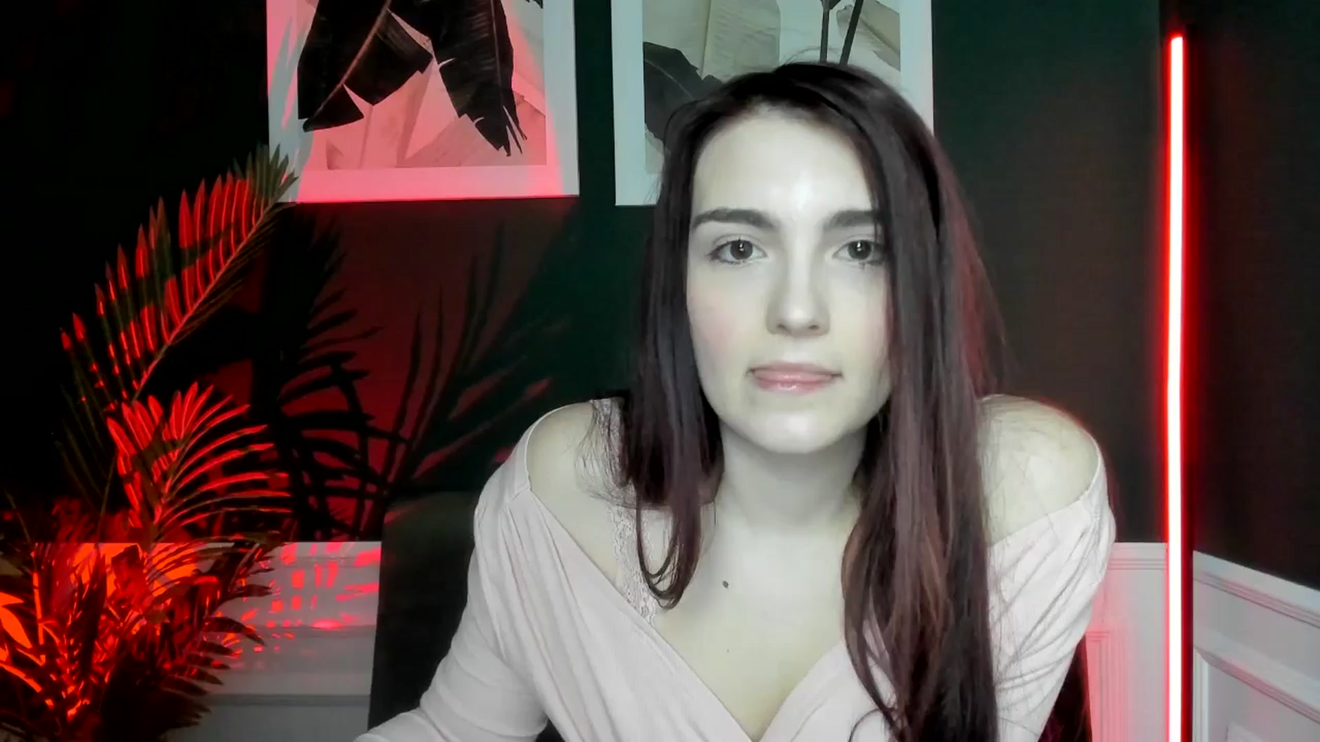 Gallery image thumbnail from AmeliaKriss's myfreecams stream on, 04/14/2025, 10:13 image 16 of 20