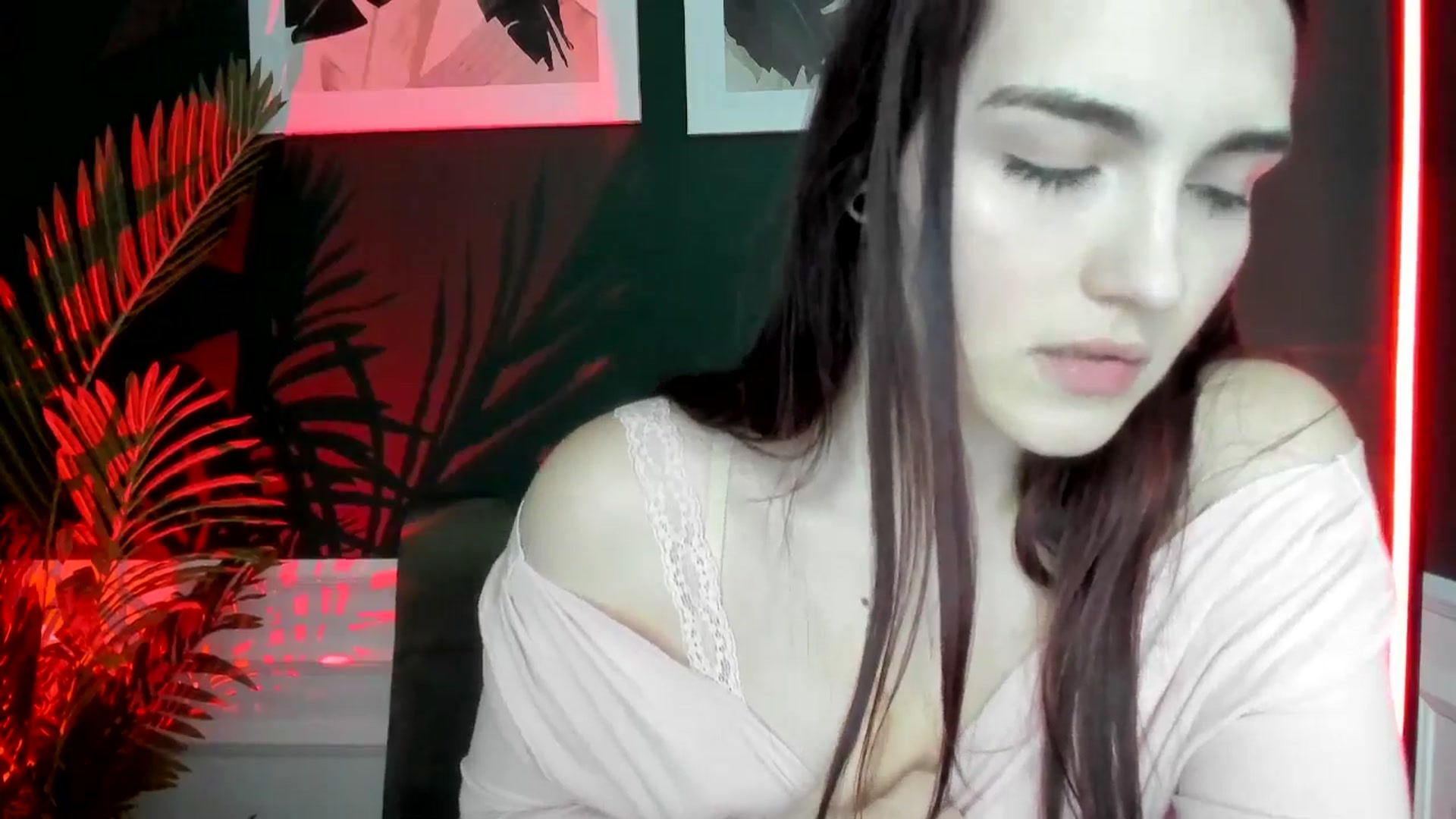 Gallery image thumbnail from AmeliaKriss's myfreecams stream on, 04/14/2025, 10:47 image 11 of 20