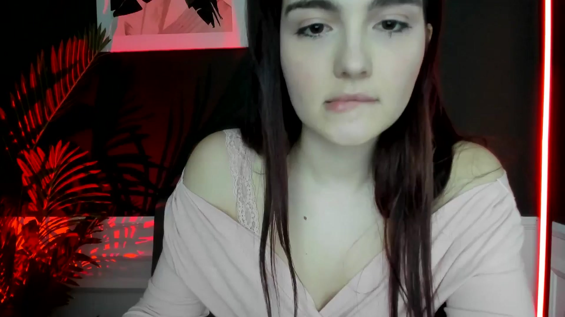 Gallery image thumbnail from AmeliaKriss's myfreecams stream on, 04/14/2025, 10:47 image 10 of 20