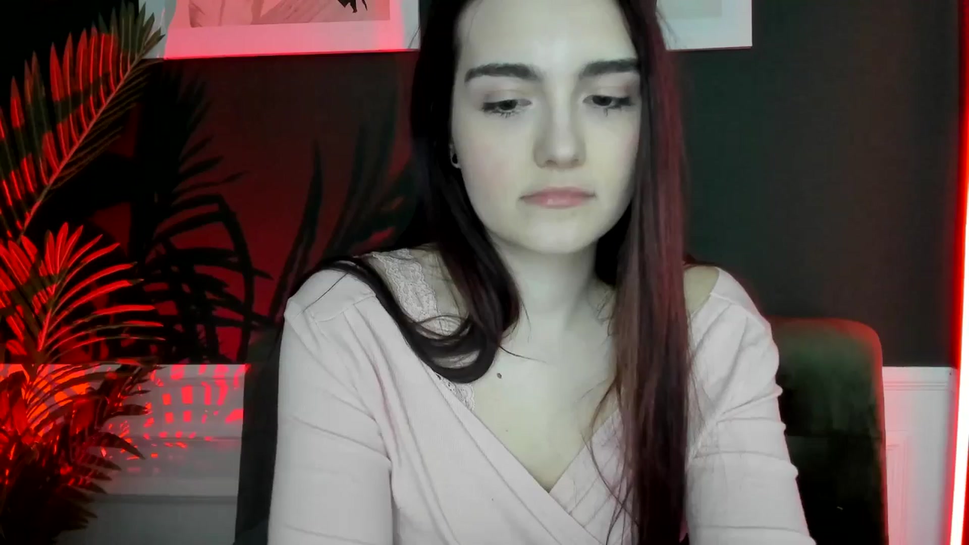 Gallery image thumbnail from AmeliaKriss's myfreecams stream on, 04/14/2025, 12:14 image 9 of 20