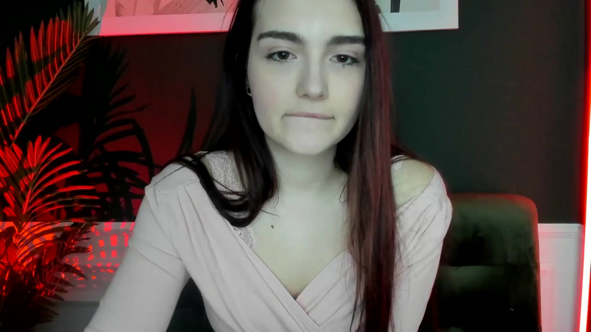 Gallery image thumbnail from AmeliaKriss's myfreecams stream on, 04/14/2025, 12:14 image 4 of 20