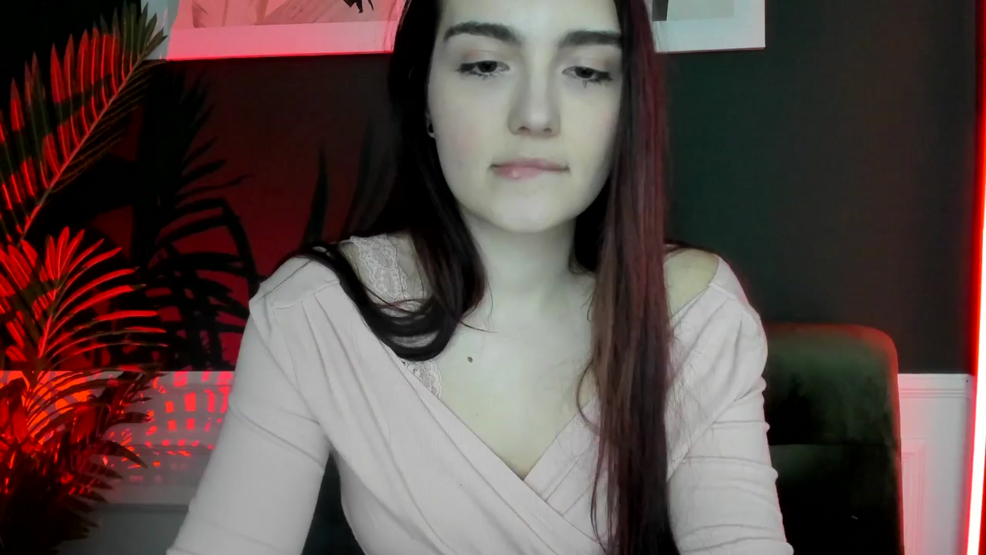 Gallery image thumbnail from AmeliaKriss's myfreecams stream on, 04/14/2025, 12:14 image 7 of 20