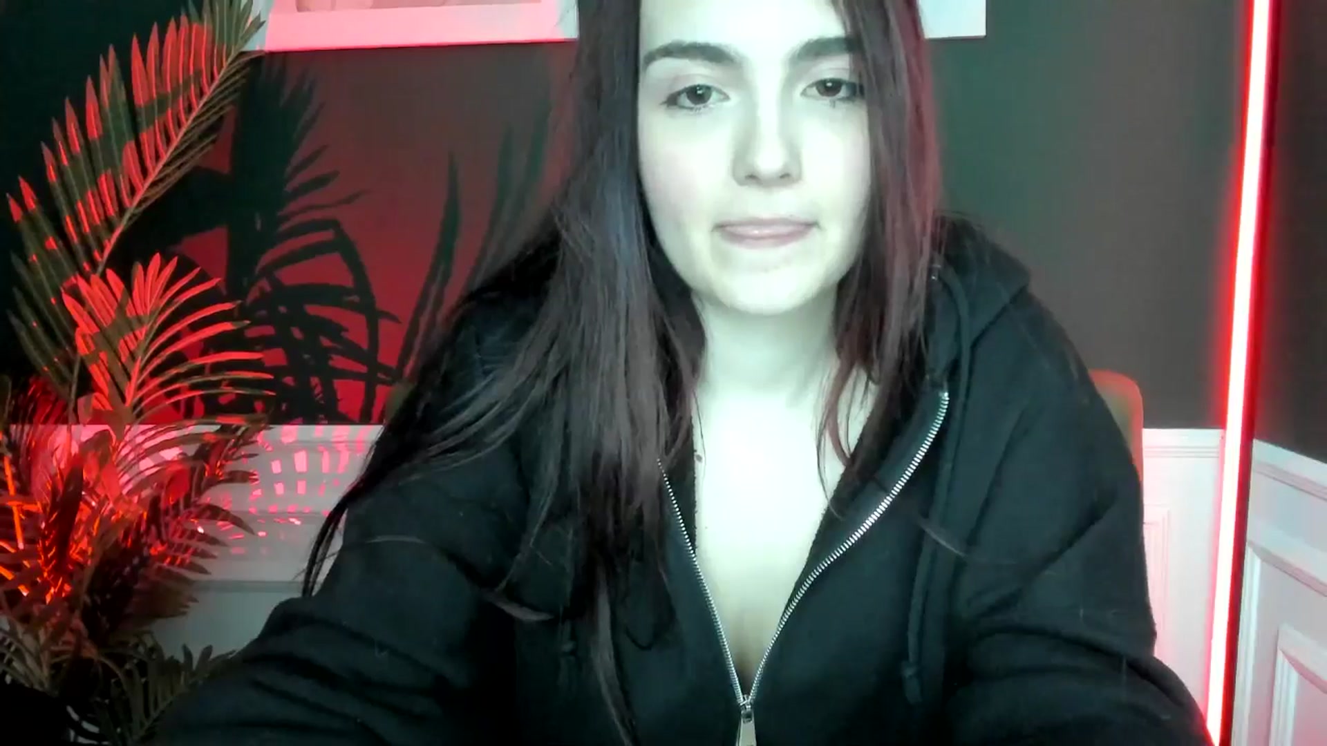 Gallery image thumbnail from AmeliaKriss's myfreecams stream on, 04/14/2025, 13:06 image 5 of 20