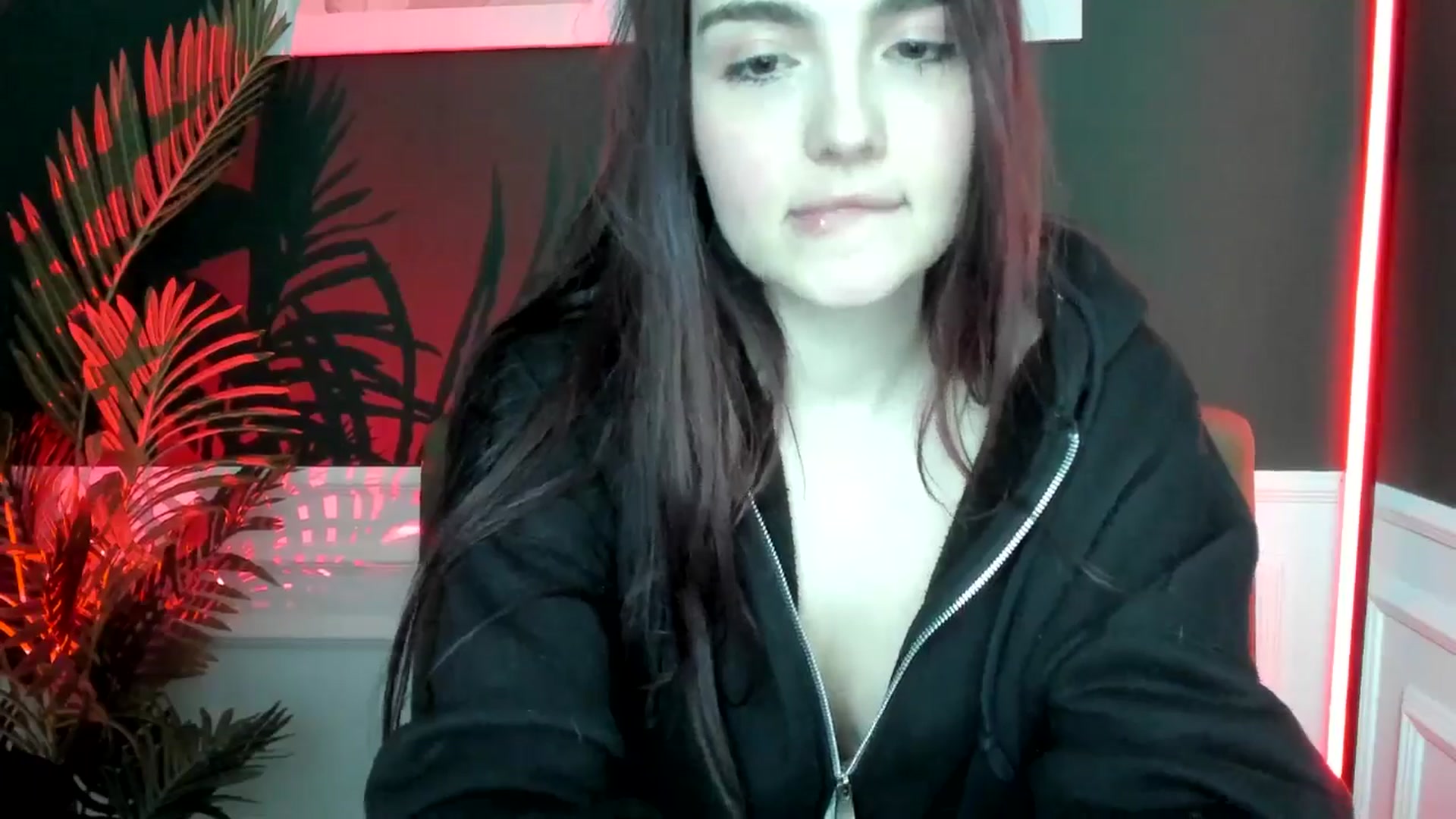 Gallery image thumbnail from AmeliaKriss's myfreecams stream on, 04/14/2025, 13:06 image 2 of 20