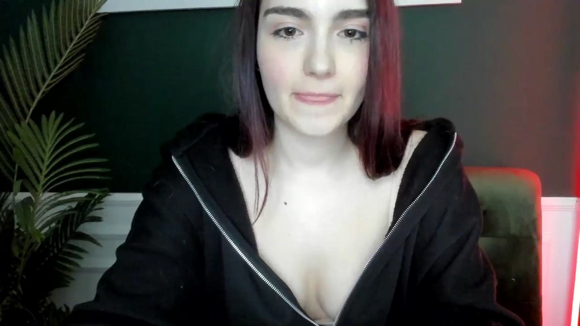 Gallery image thumbnail from AmeliaKriss's myfreecams stream on, 04/14/2025, 13:40 image 8 of 20