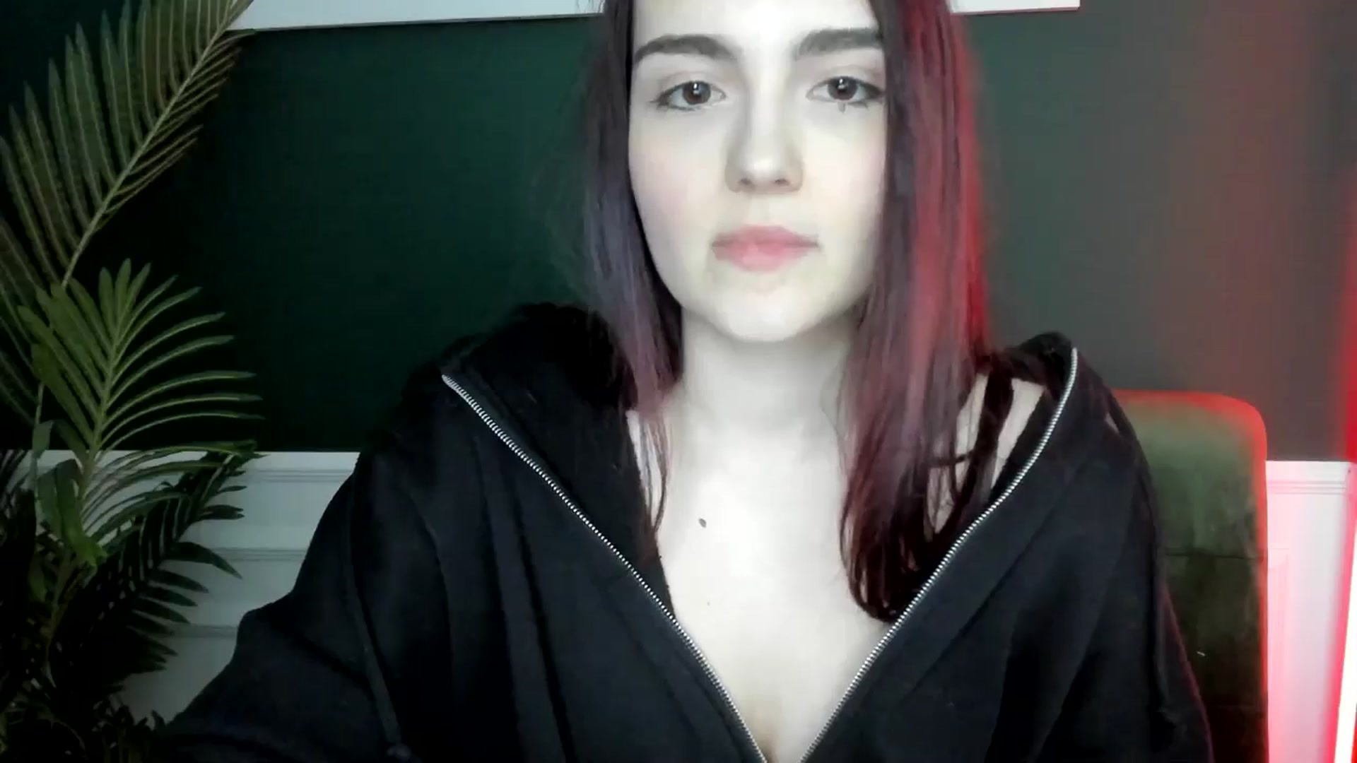 Gallery image thumbnail from AmeliaKriss's myfreecams stream on, 04/14/2025, 13:40 image 15 of 20