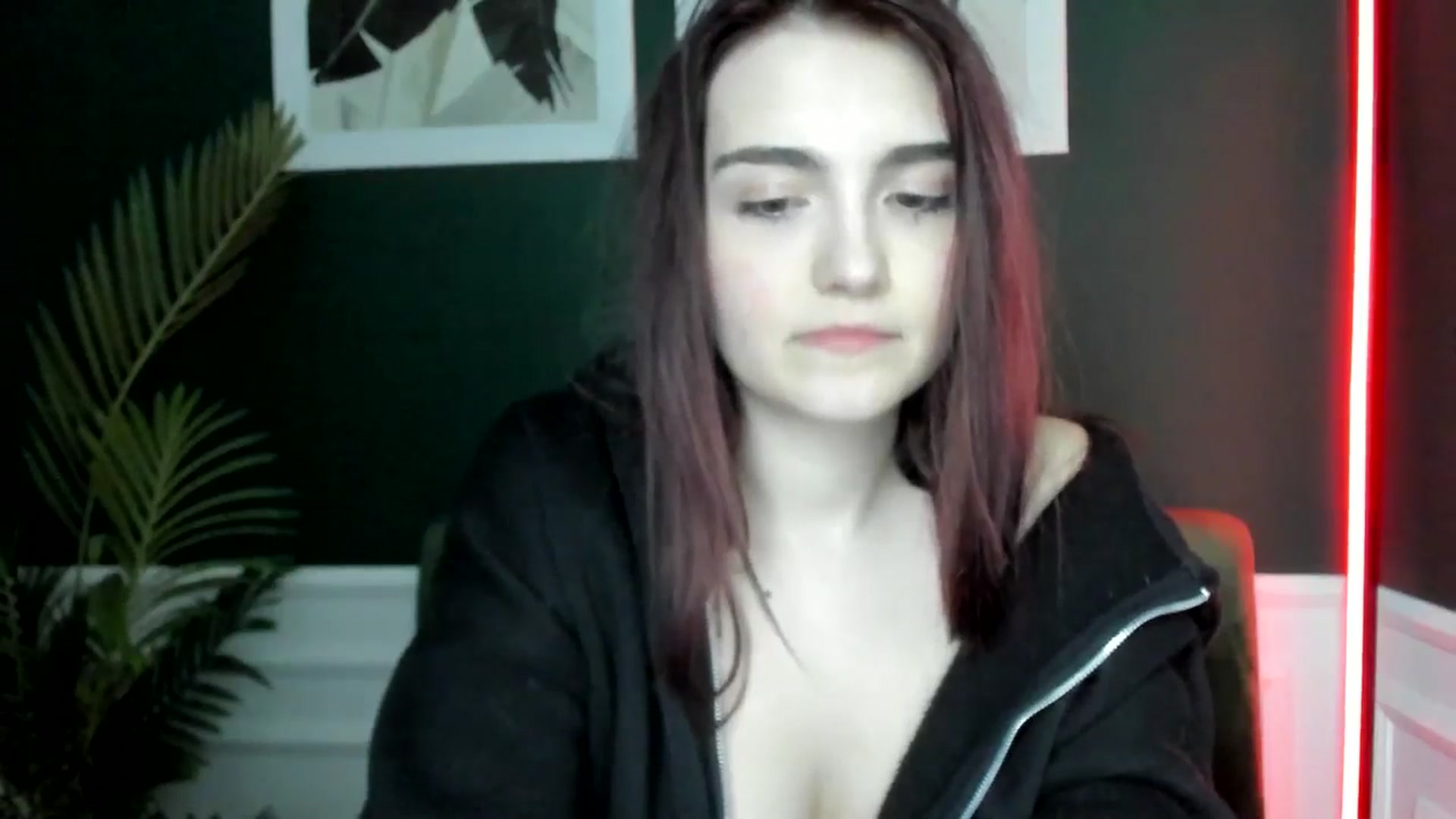 Gallery image thumbnail from AmeliaKriss's myfreecams stream on, 04/14/2025, 14:22 image 19 of 20