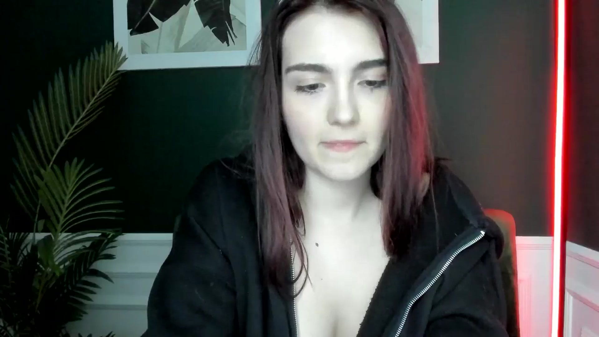 Gallery image thumbnail from AmeliaKriss's myfreecams stream on, 04/14/2025, 14:22 image 18 of 20