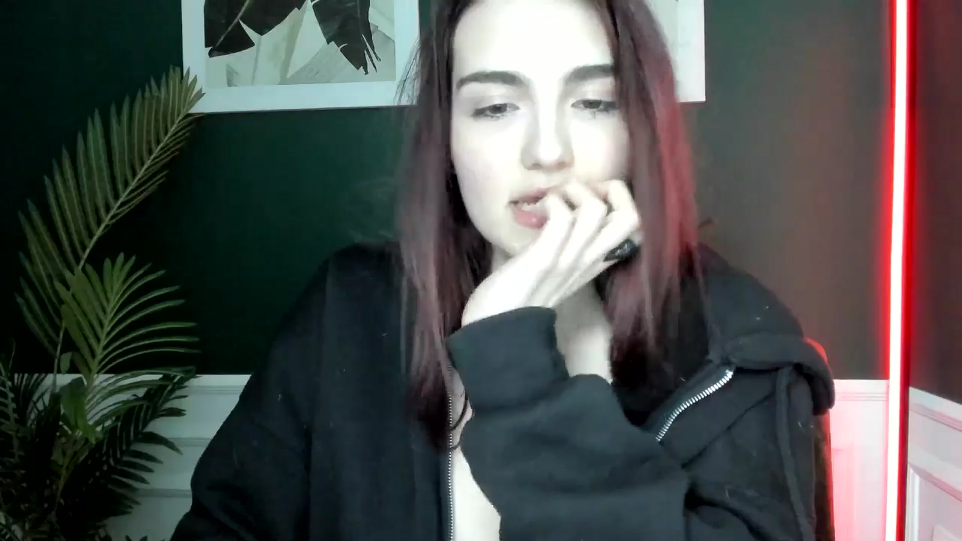 Gallery image thumbnail from AmeliaKriss's myfreecams stream on, 04/14/2025, 14:22 image 17 of 20