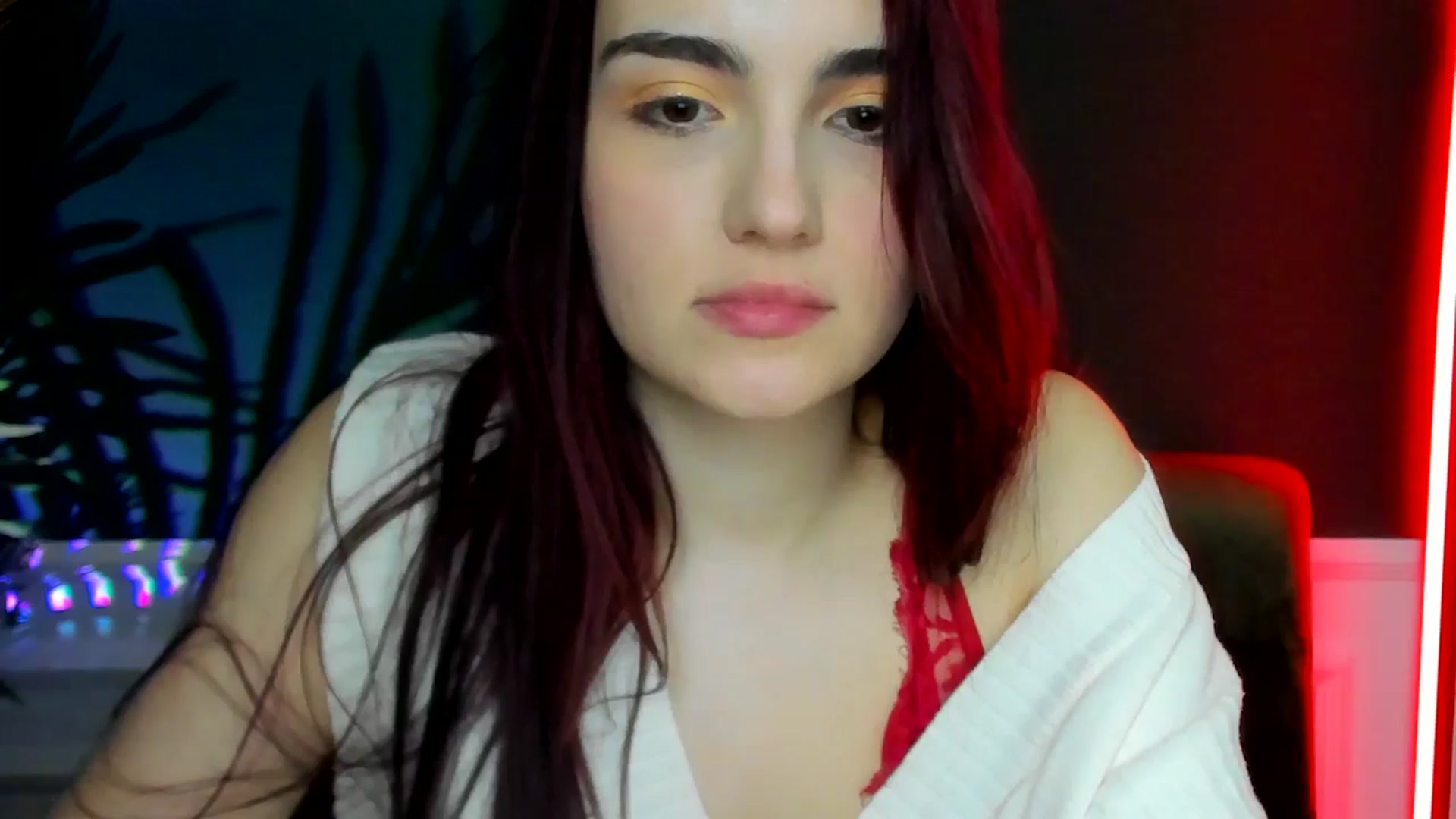 Gallery image thumbnail from AmeliaKriss's myfreecams stream on, 04/16/2025, 09:50 image 2 of 20