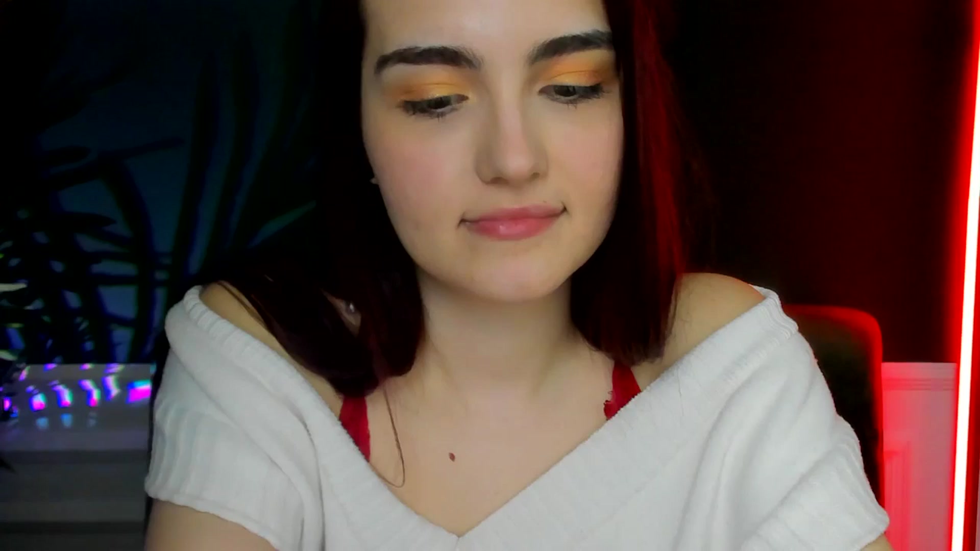 Gallery image thumbnail from AmeliaKriss's myfreecams stream on, 04/16/2025, 09:50 image 8 of 20