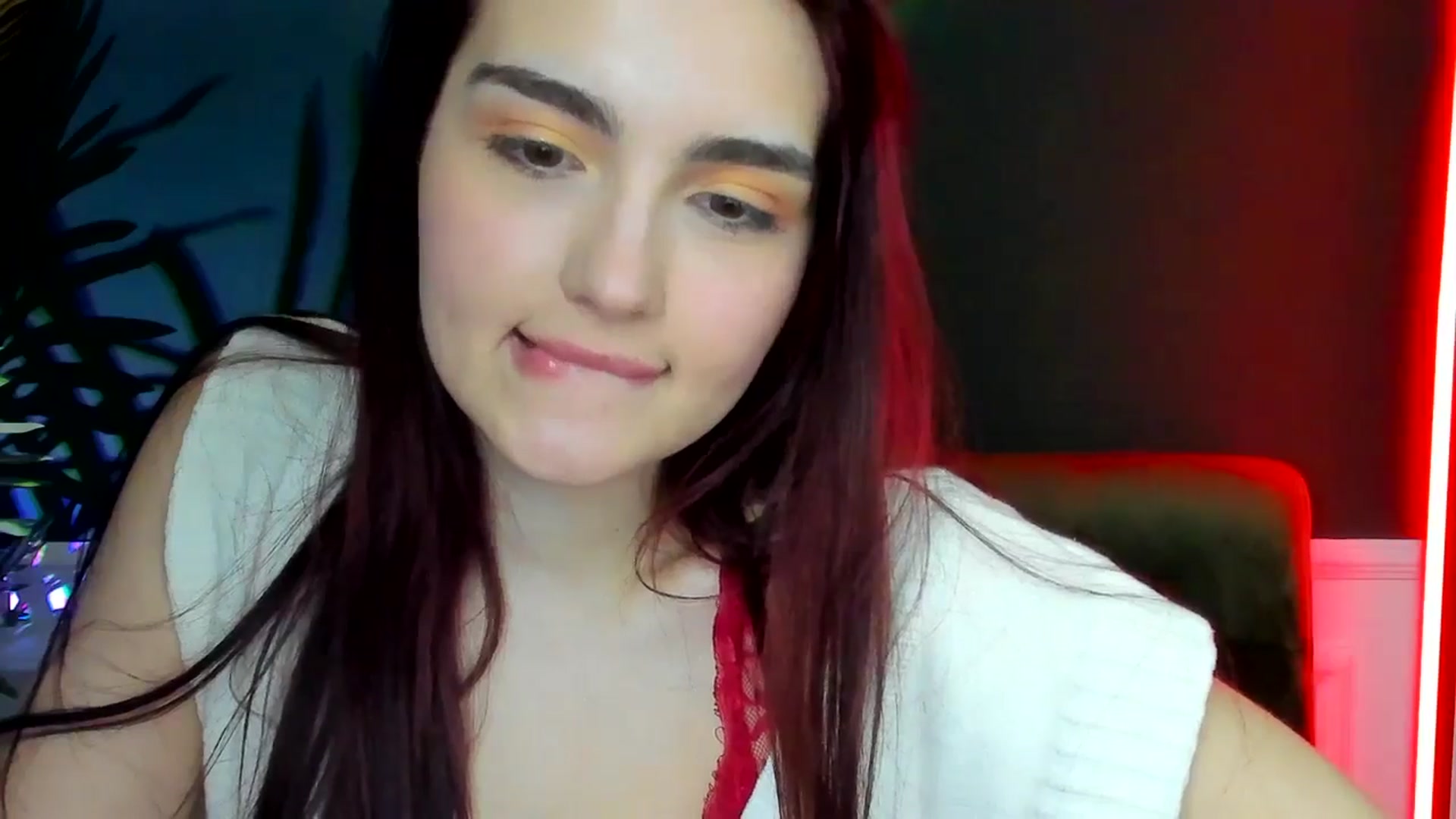 Gallery image thumbnail from AmeliaKriss's myfreecams stream on, 04/16/2025, 09:50 image 7 of 20