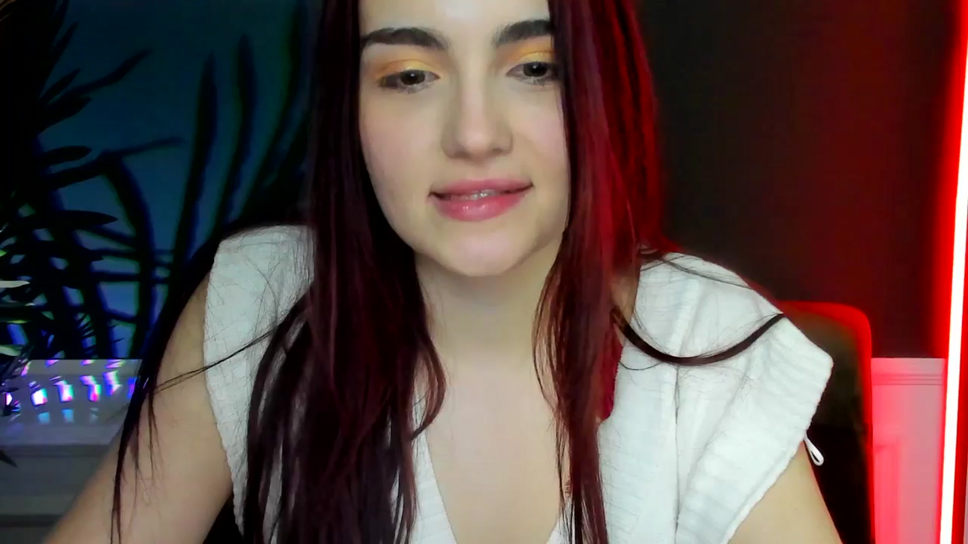 Gallery image thumbnail from AmeliaKriss's myfreecams stream on, 04/16/2025, 09:50 image 6 of 20