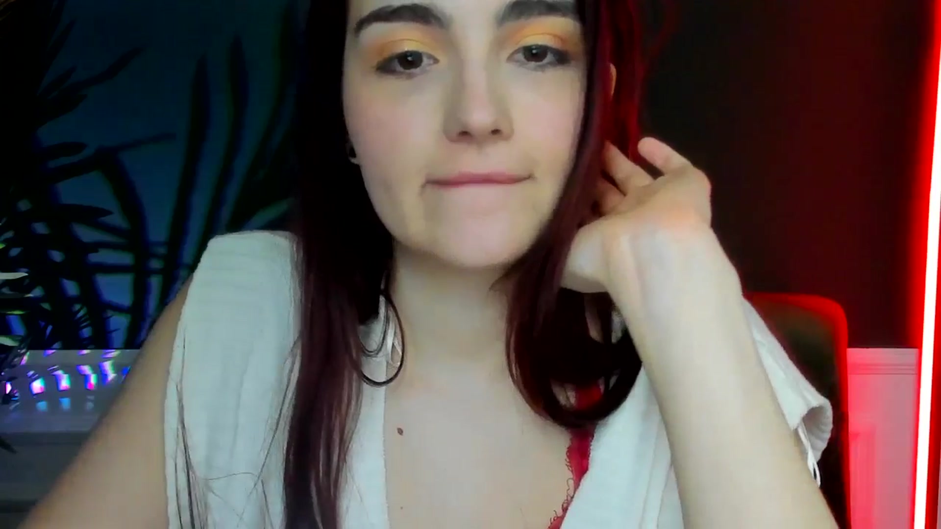 Gallery image thumbnail from AmeliaKriss's myfreecams stream on, 04/16/2025, 09:50 image 10 of 20