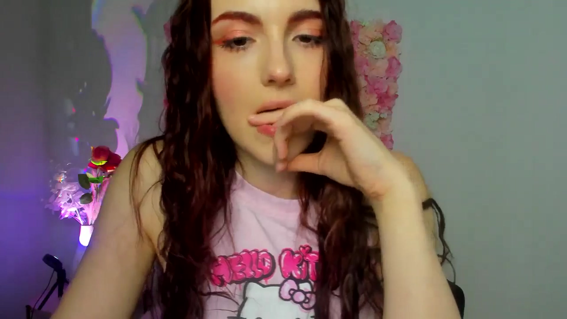 Gallery image thumbnail from AmeliaKriss's myfreecams stream on, 04/22/2025, 14:07 image 9 of 20