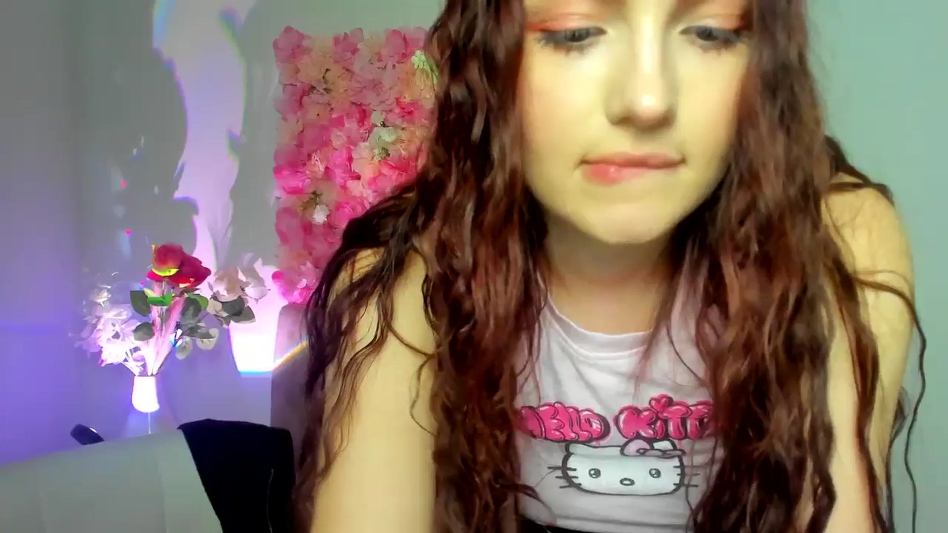 Gallery image thumbnail from AmeliaKriss's myfreecams stream on, 04/22/2025, 14:07 image 13 of 20