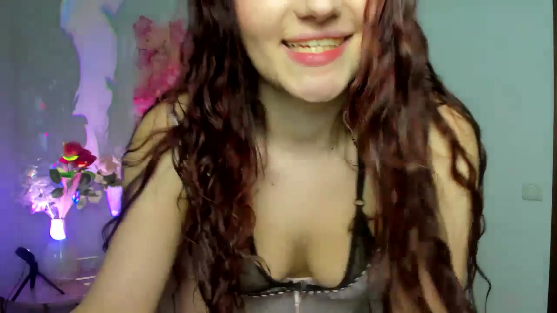 Gallery image thumbnail from AmeliaKriss's myfreecams stream on, 04/22/2025, 16:06 image 14 of 20