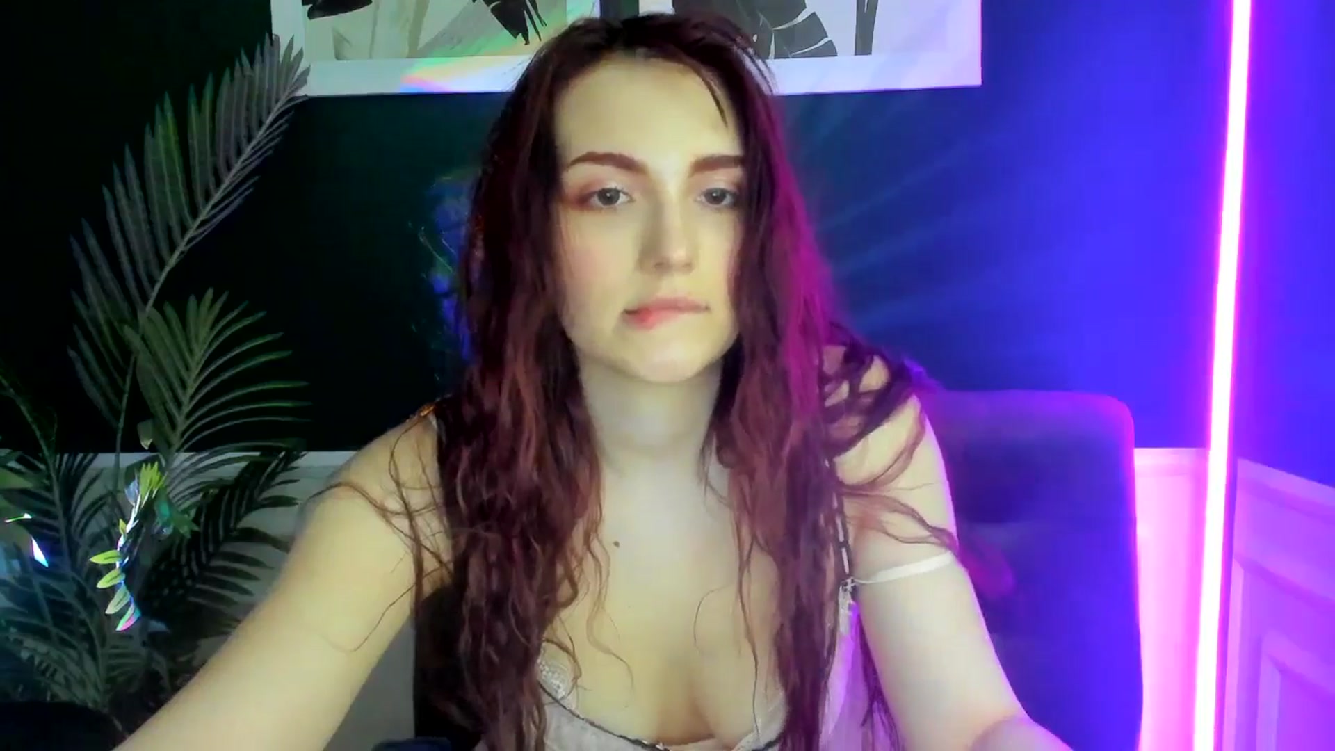 Gallery image thumbnail from AmeliaKriss's myfreecams stream on, 04/23/2025, 10:59 image 11 of 20