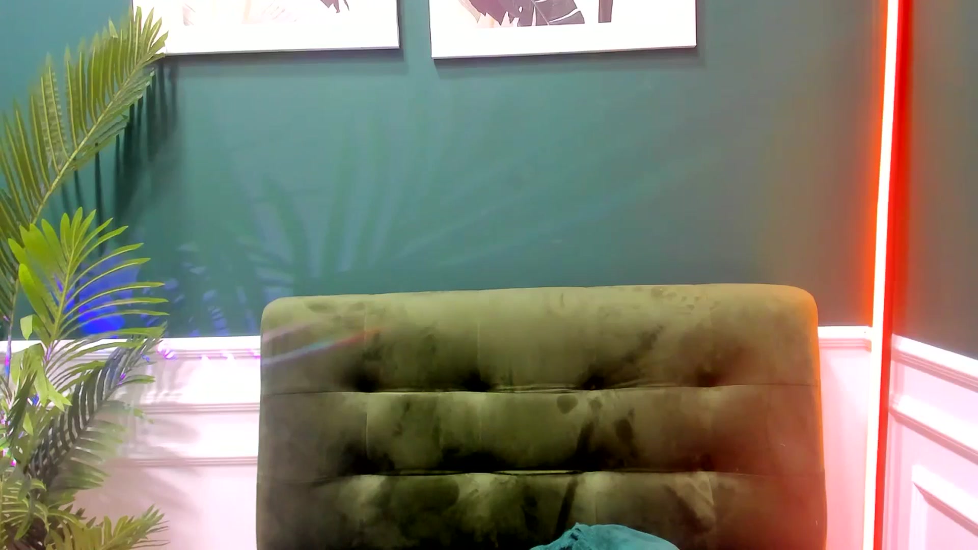 Gallery image thumbnail from AmeliaKriss's myfreecams stream on, 04/25/2025, 14:05 image 10 of 20