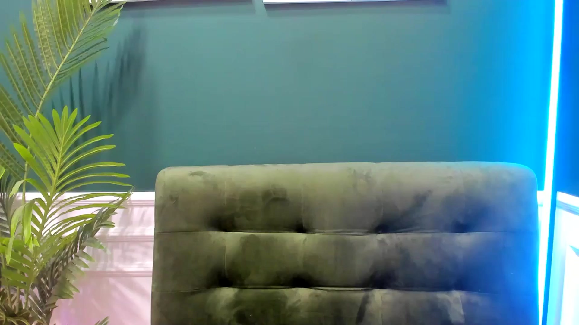 Gallery image thumbnail from AmeliaKriss's myfreecams stream on, 04/27/2025, 10:17 image 1 of 20