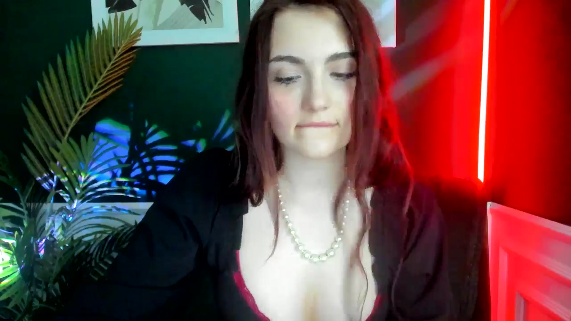 Gallery image thumbnail from AmeliaKriss's myfreecams stream on, 04/29/2025, 09:51 image 3 of 20