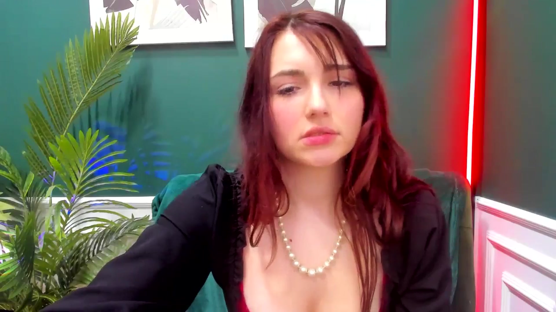 Gallery image thumbnail from AmeliaKriss's myfreecams stream on, 04/29/2025, 10:24 image 17 of 20