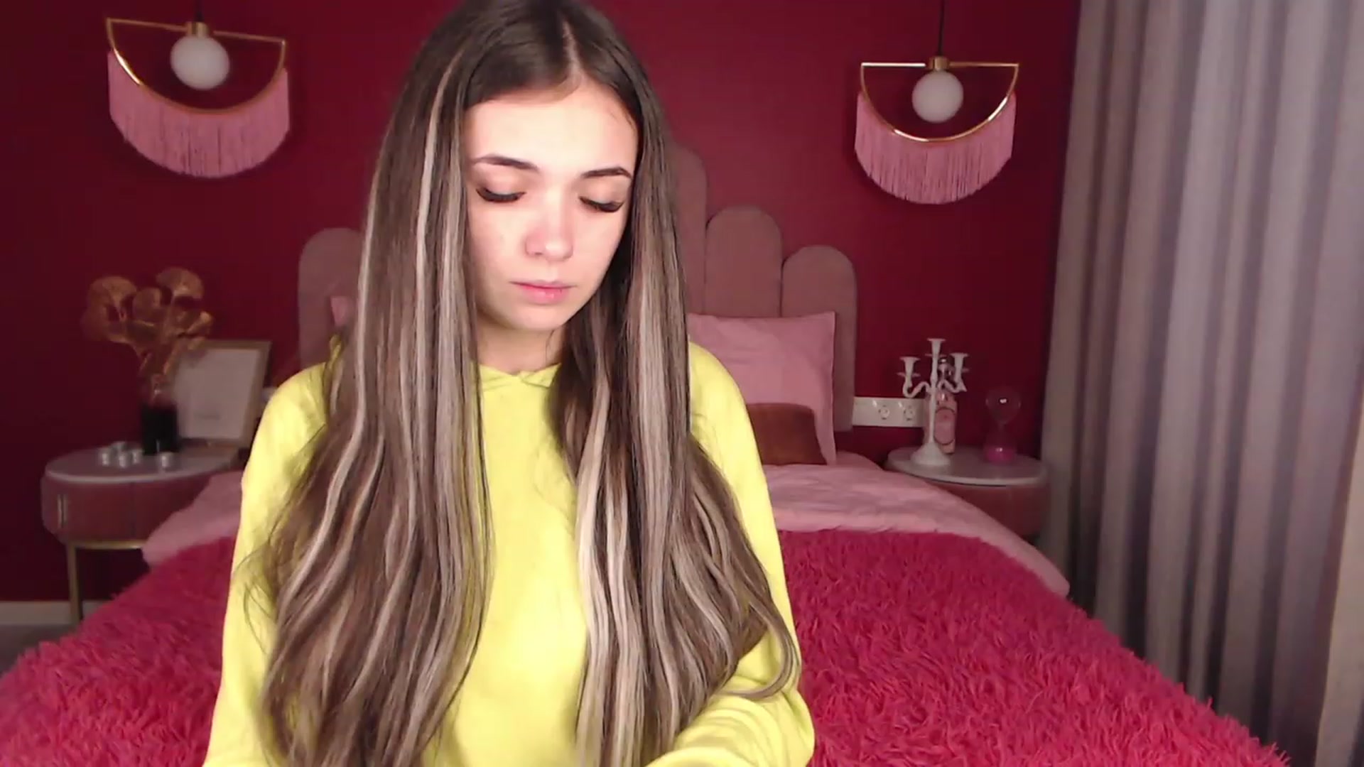 Gallery image thumbnail from AmeliaMFC's myfreecams stream on, 12/01/2022, 11:04 image 15 of 20
