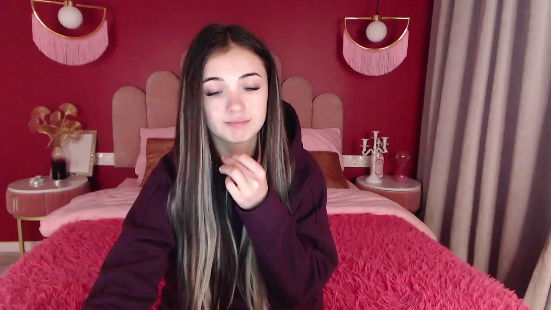 Gallery image thumbnail from AmeliaMFC's myfreecams stream on, 12/05/2022, 13:49 image 11 of 20