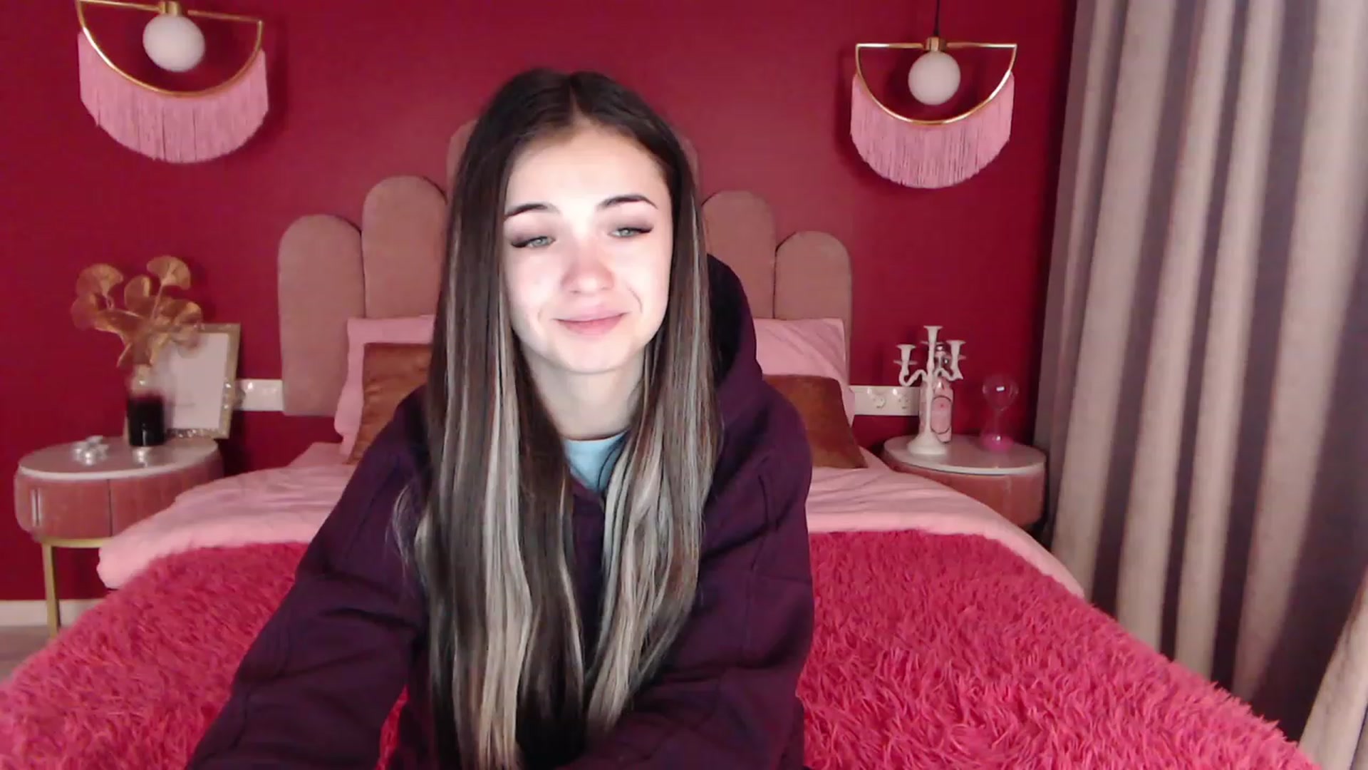 Gallery image thumbnail from AmeliaMFC's myfreecams stream on, 12/05/2022, 13:49 image 15 of 20