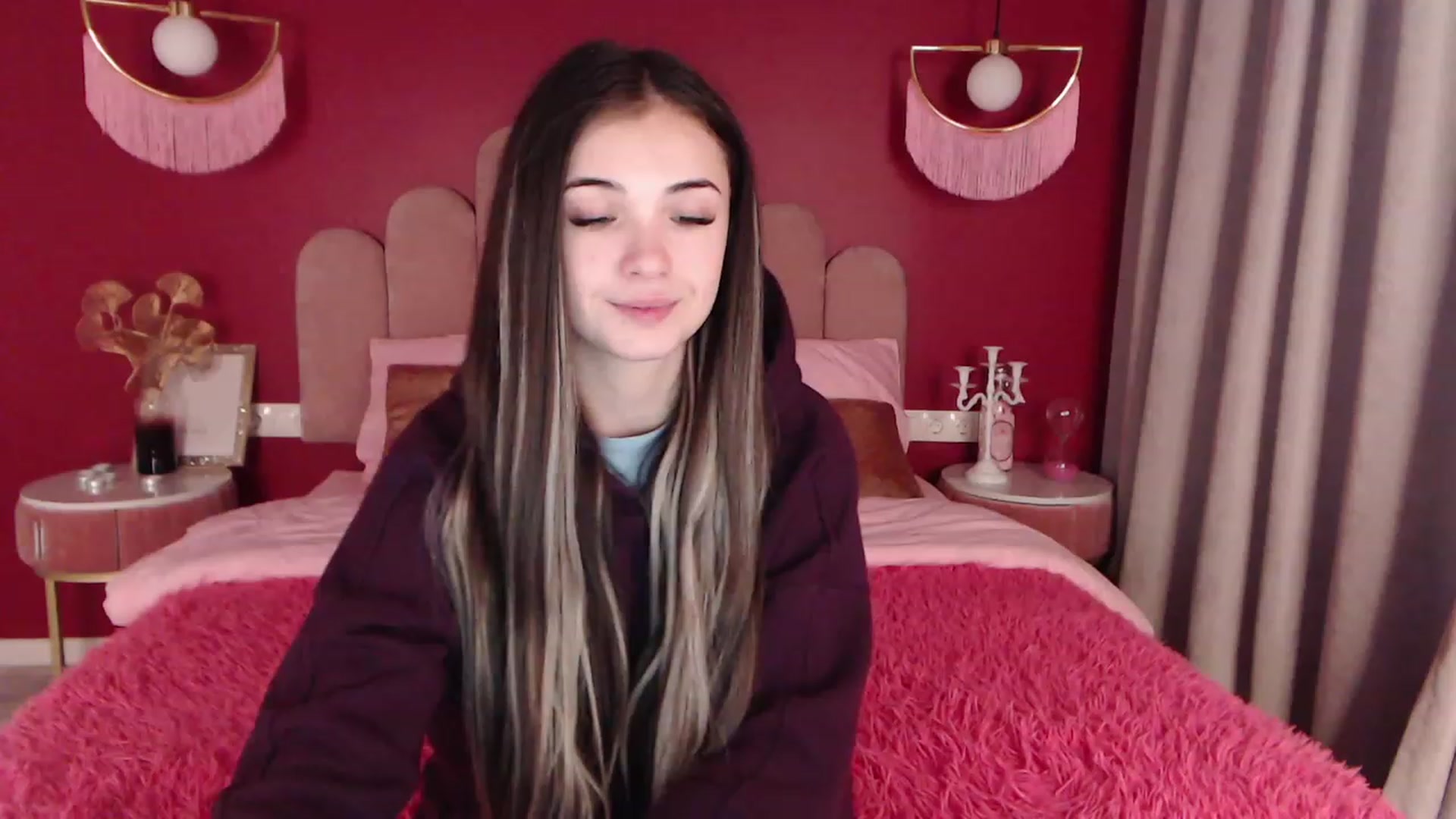Gallery image thumbnail from AmeliaMFC's myfreecams stream on, 12/05/2022, 13:49 image 13 of 20