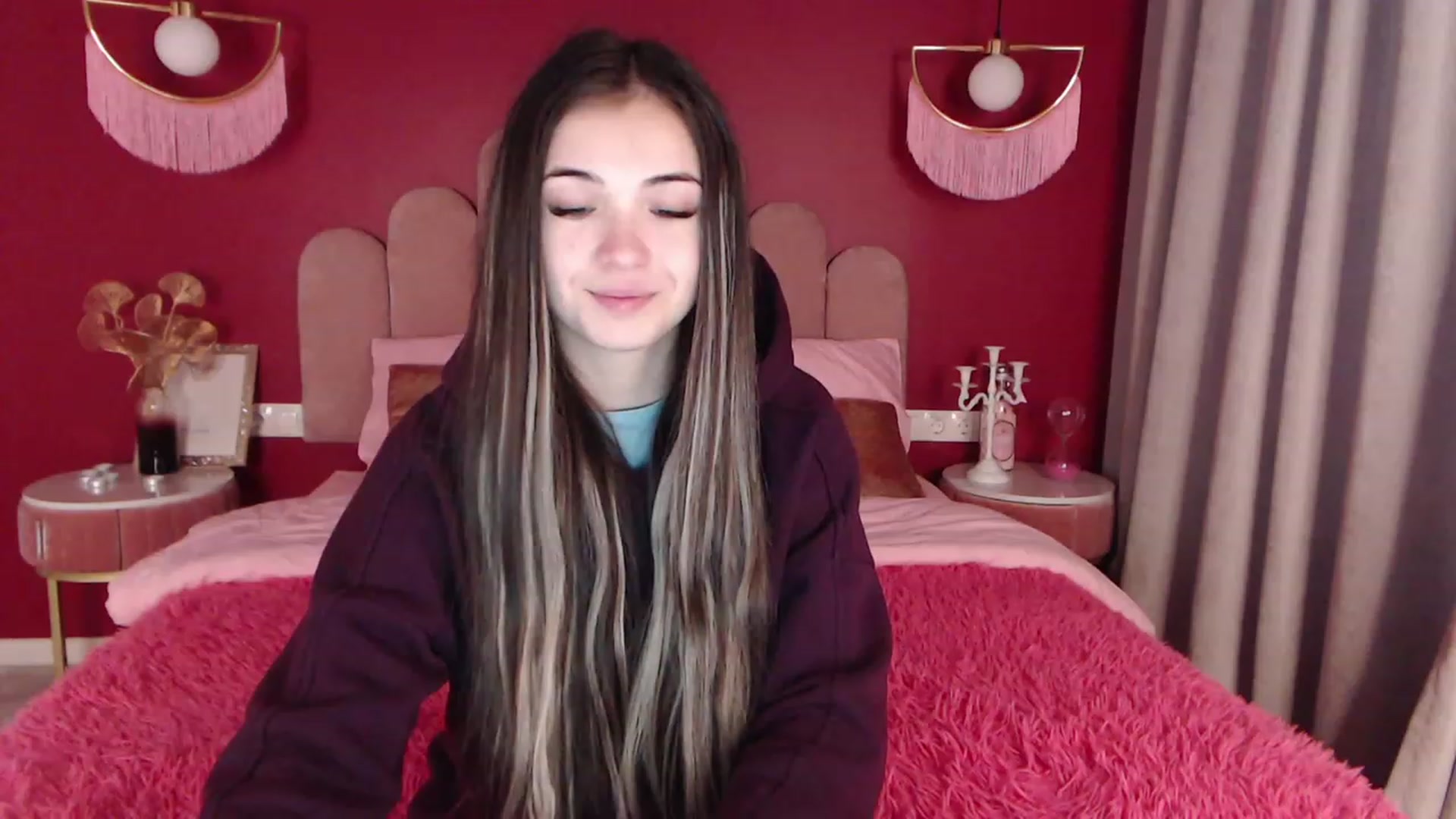 Gallery image thumbnail from AmeliaMFC's myfreecams stream on, 12/05/2022, 13:49 image 1 of 20