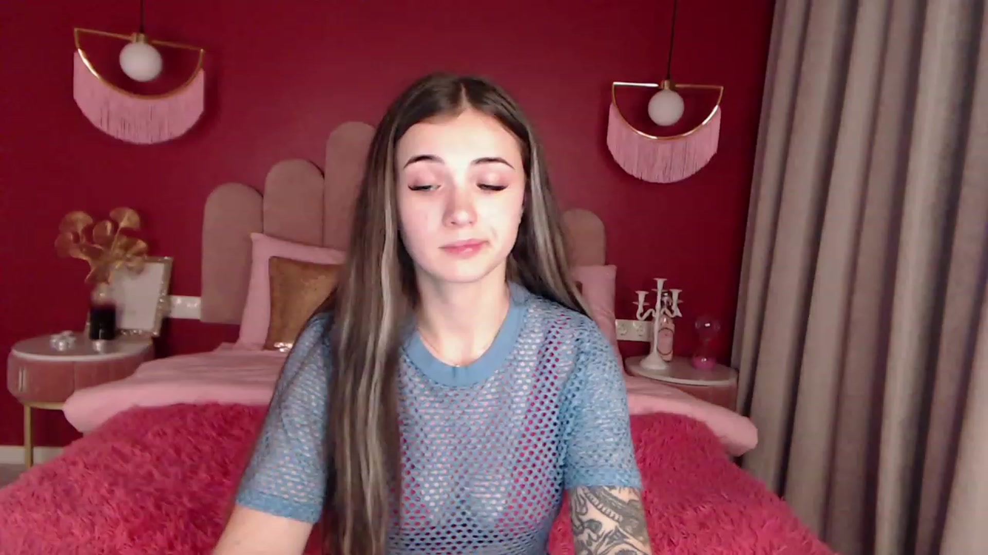 Gallery image thumbnail from AmeliaMFC's myfreecams stream on, 12/07/2022, 15:47 image 15 of 20