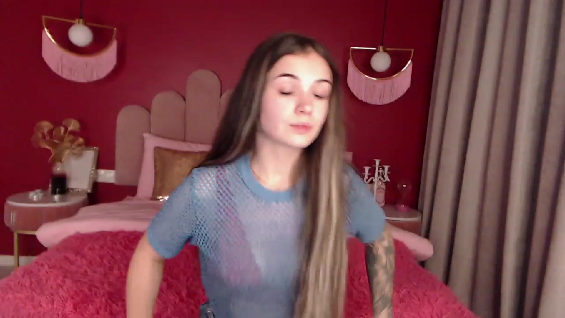 Gallery image thumbnail from AmeliaMFC's myfreecams stream on, 12/07/2022, 15:47 image 13 of 20