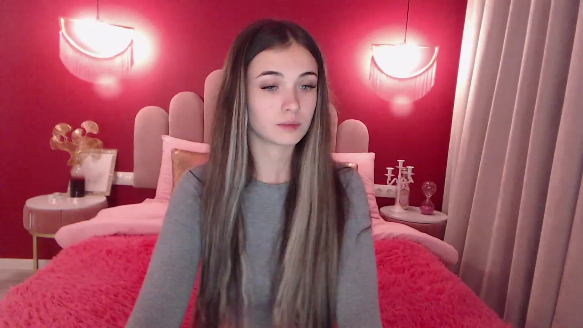 Gallery image thumbnail from AmeliaMFC's myfreecams stream on, 12/07/2022, 19:32 image 19 of 20