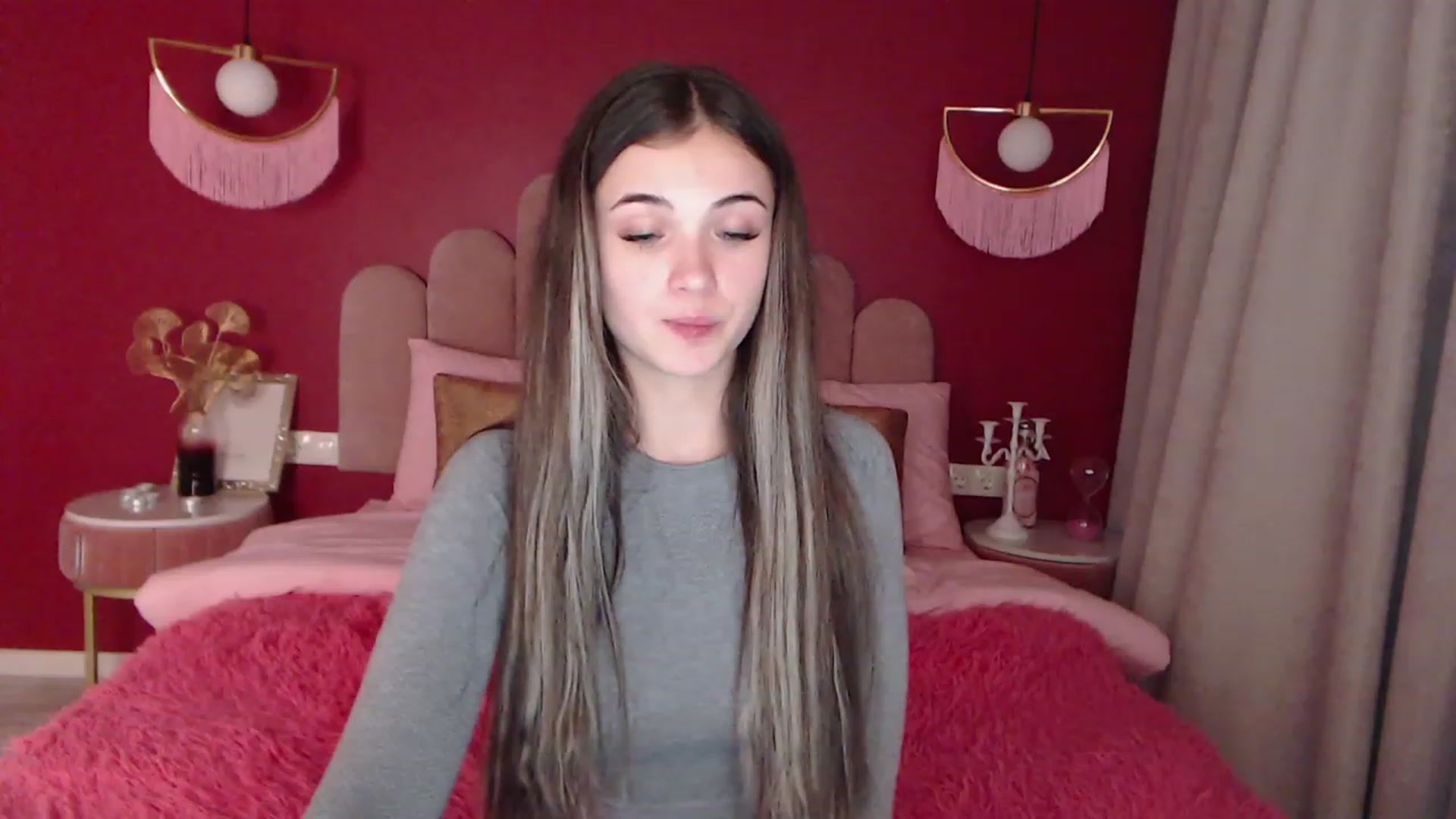 Gallery image thumbnail from AmeliaMFC's myfreecams stream on, 12/07/2022, 19:32 image 2 of 20
