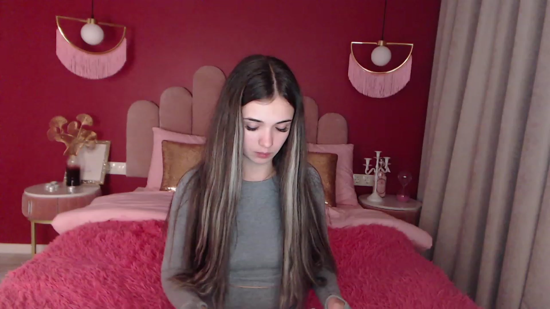 Gallery image thumbnail from AmeliaMFC's myfreecams stream on, 12/07/2022, 19:32 image 13 of 20